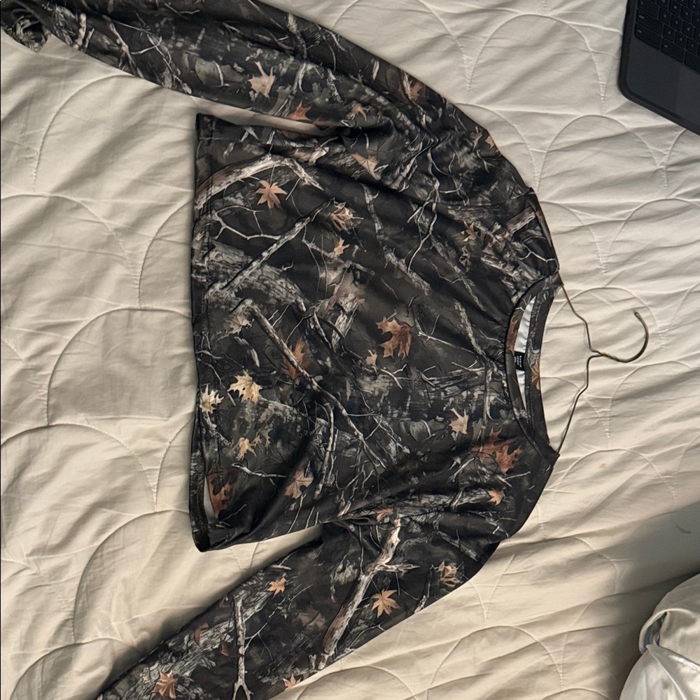 Camouflage Long Sleeve crop Shirt